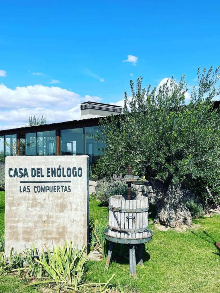 Casa del Enólogo en Bodega Durigutti, Las Compuertas - Mendoza Wine Transfers